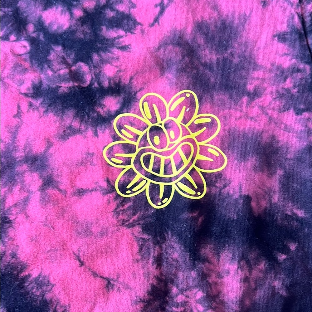 Graphic Tee - Picture 2 of 3